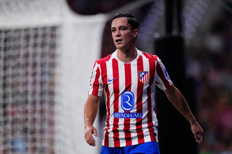 记者：罗马向拉斯帕多里提高报价，已和马竞就租借取得重大进展